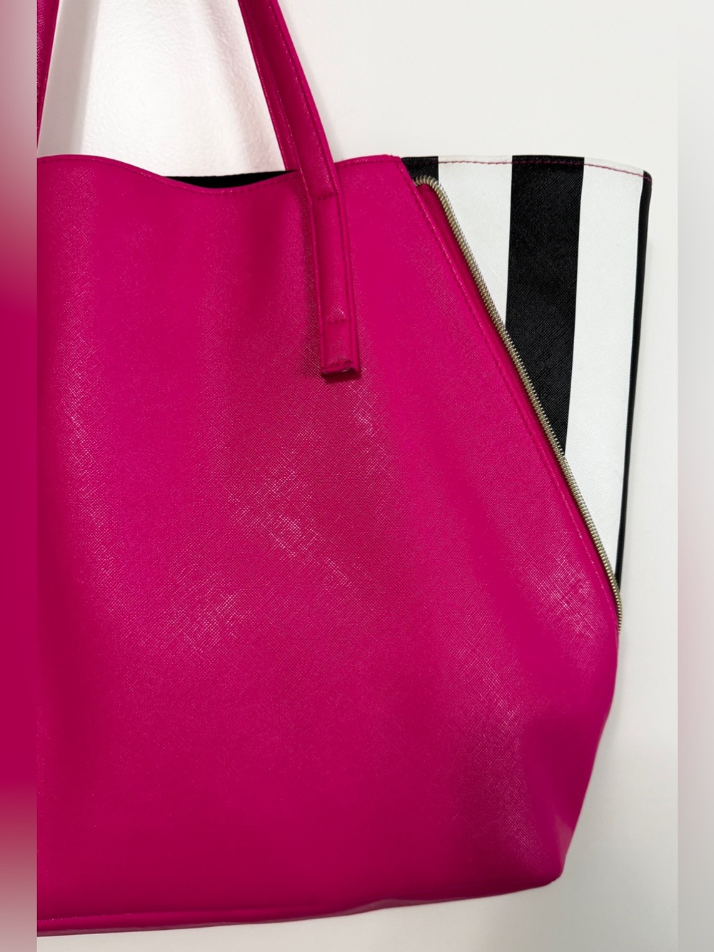 Juicy Couture Fuchsia Stripe Tote Bag - Picture 11 of 16